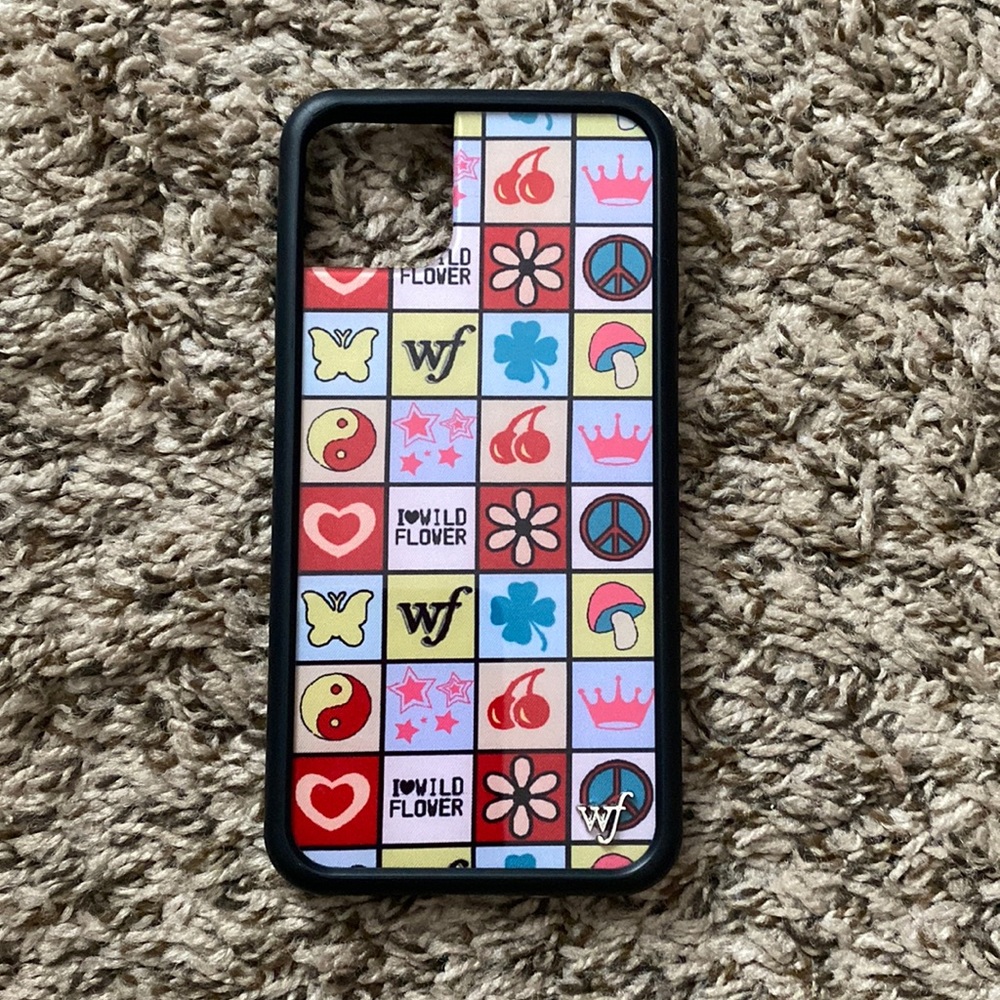 Lucky Wildflower iPhone 11 Pro Max case.